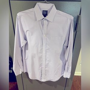 Jos A Bank dress shirt in excellent condition slim fit. 15 1/2 x 33.